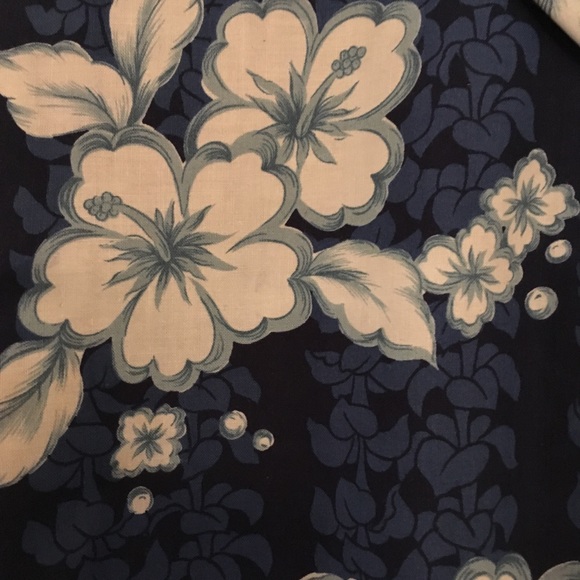 Aloha Republic Hawaiian Shirt - Picture 3 of 4